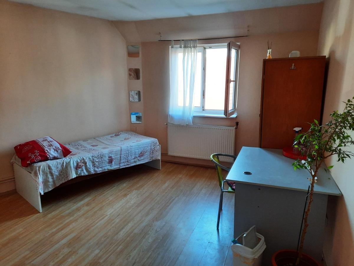 Casa Adrian Camere Centru Vechi Brasov Exterior photo